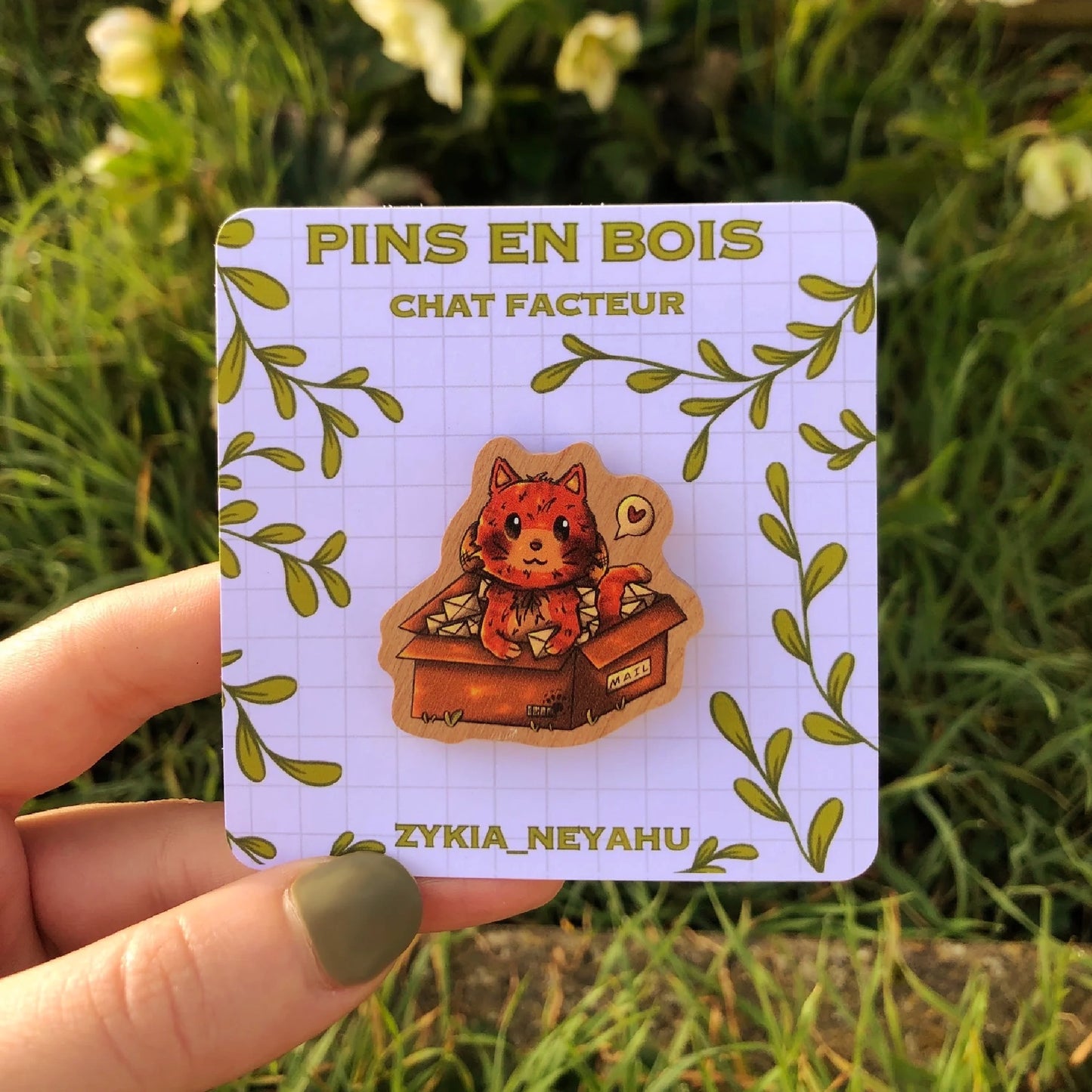 Pins en bois - Chat facteur