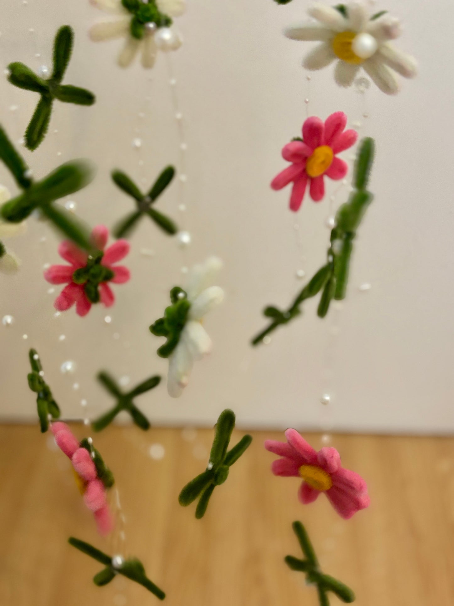 Décoration suspendu - Rose et blanc